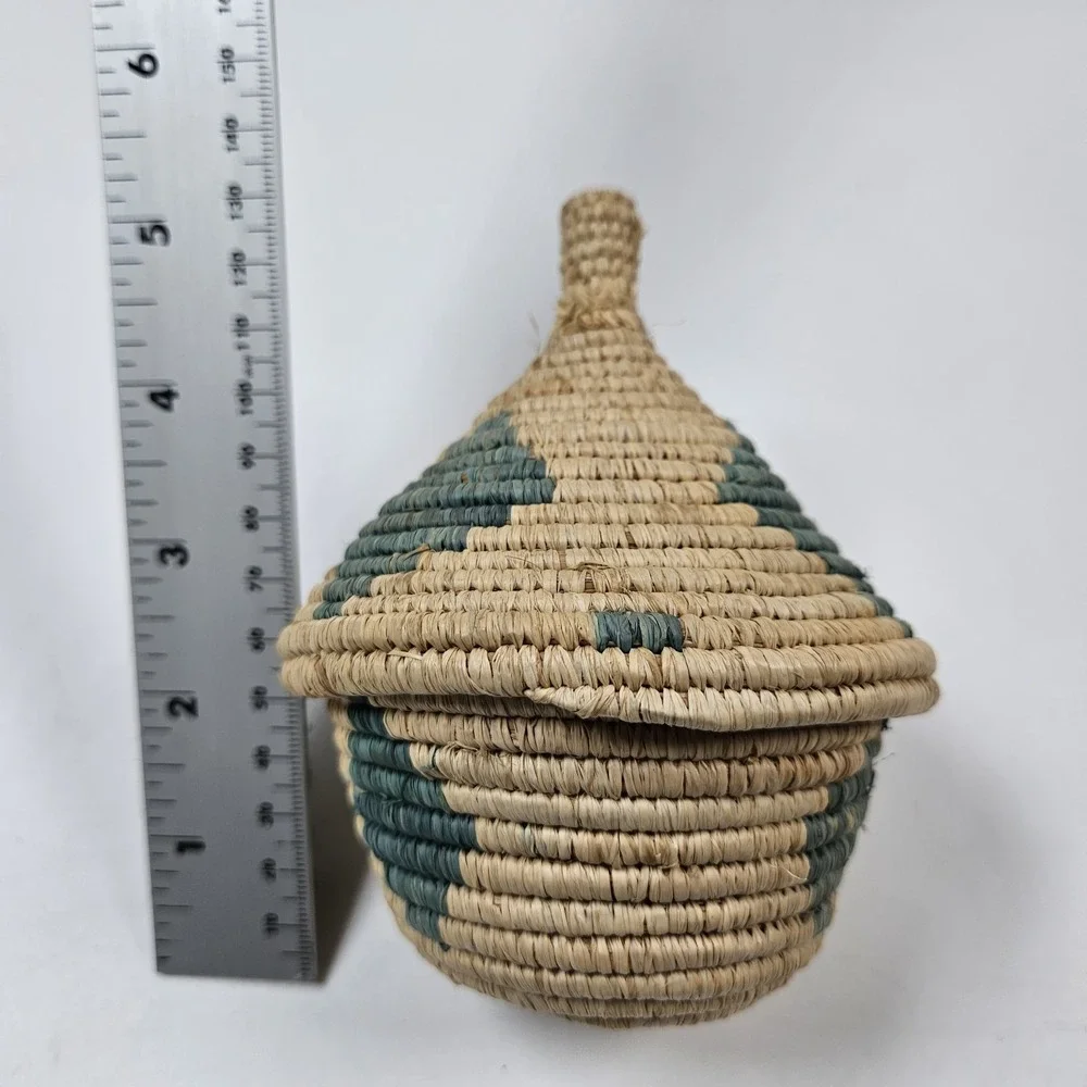 Lidded Basket Small Beige Green‎ Handwoven Boho Trinket Dish Decor Lid Tutsi
